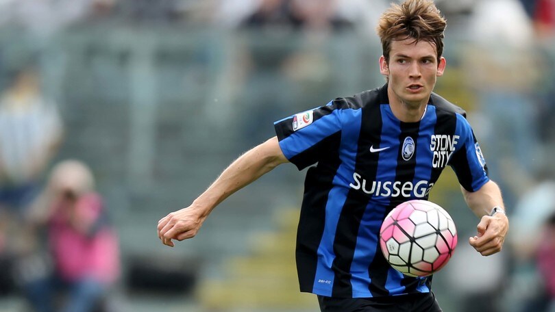 Calciomercato, l'Atalanta blinda De Roon fino al 2019