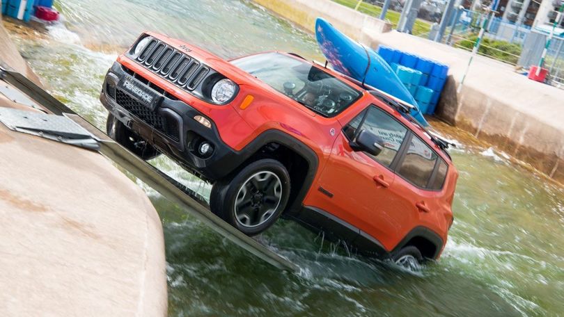 Jeep Renegade, come un kayak tra le rapide