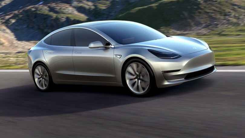 Arriva la Tesla Model 3: finalmente l’elettrica di massa?