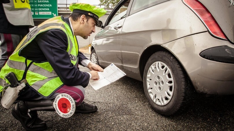 In Italia un'auto su cinque circola con gomme fuorilegge