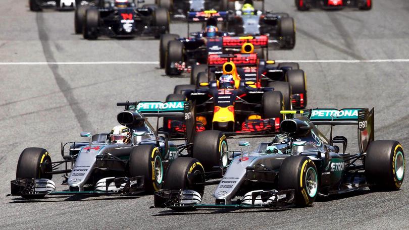 Gp Spagna, guerra fratricida Mercedes
