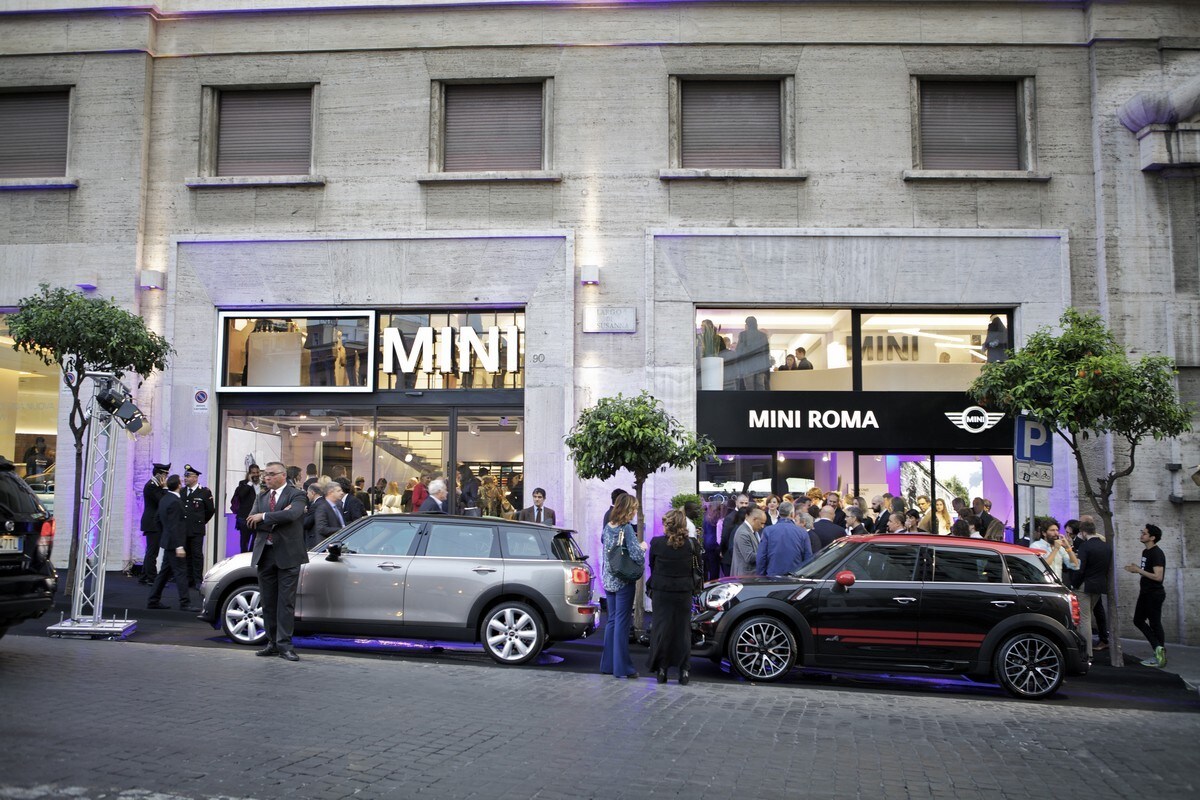 Mini apre nuovo showroom a Roma in via Barberini