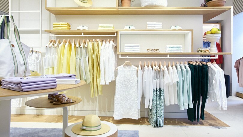 Nuovo restyling per la boutique Harmont & Blaine di Torino