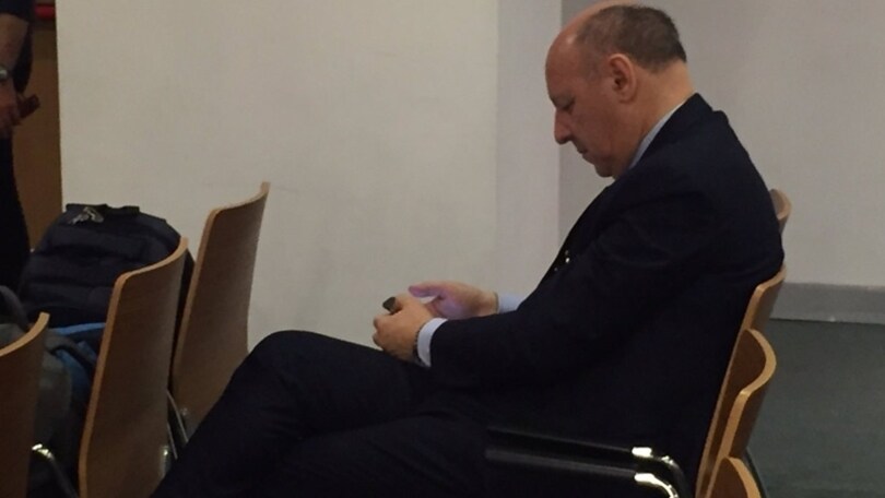 Coppa Italia Juventus, Marotta al lavoro durante la conferenza stampa?