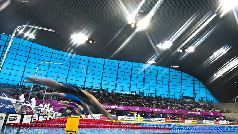 Nuoto, Europei: Italia d'argento nella 4X100 misti donne