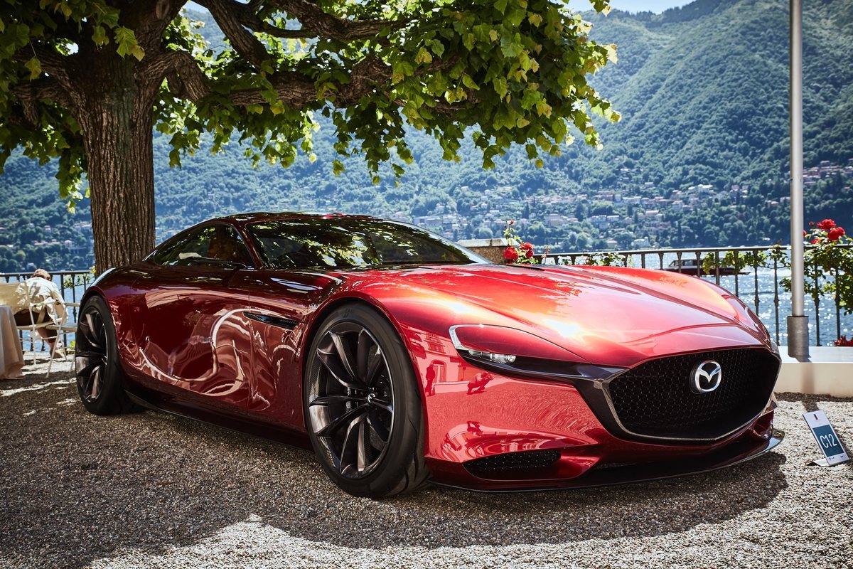 Mazda RX-Vision e MX-5 RF protagoniste a Goodwood e Villa d'Este