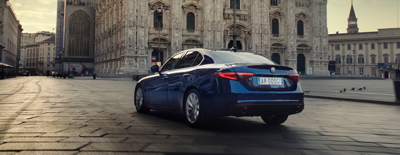 Alfa Giulia, l'italiana che punzecchia le tedesche