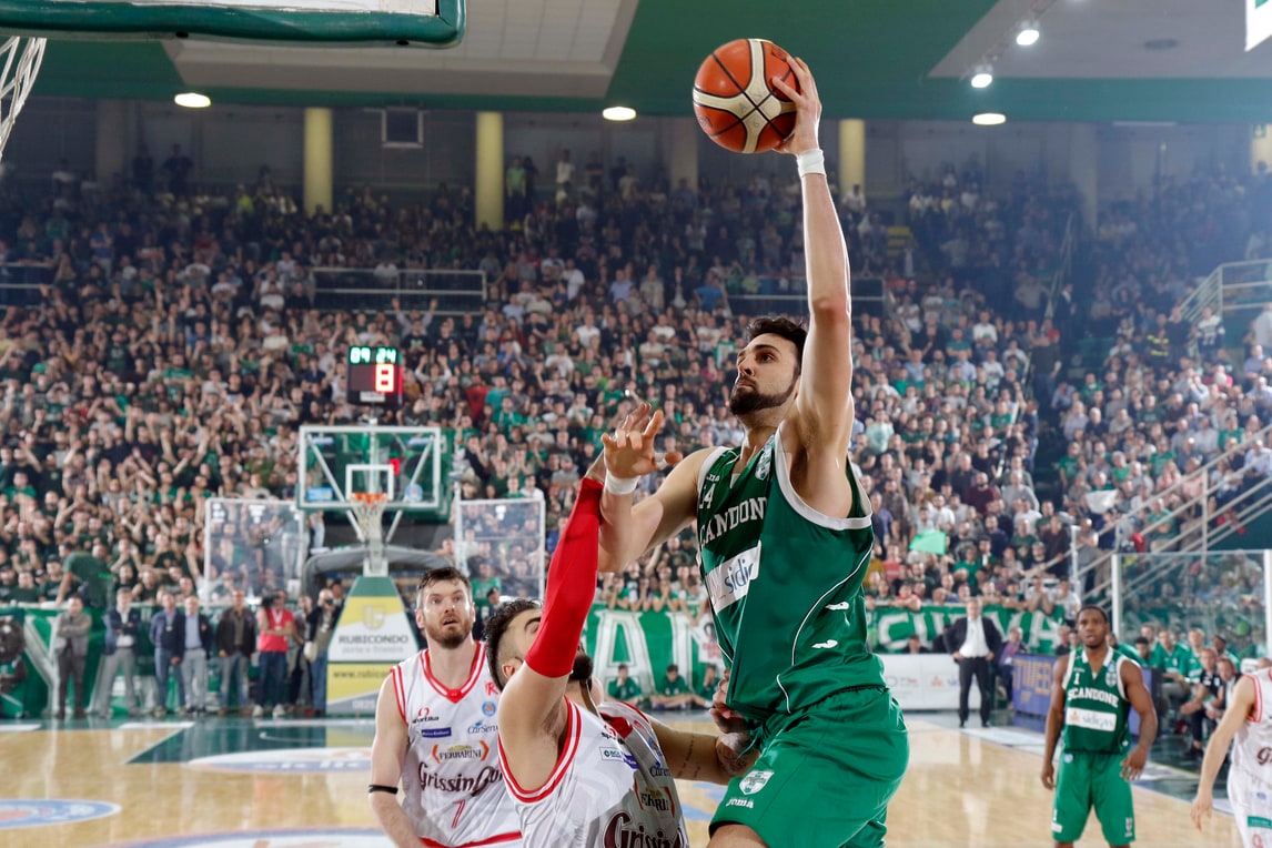 Avellino, il +43 vale il pareggio
