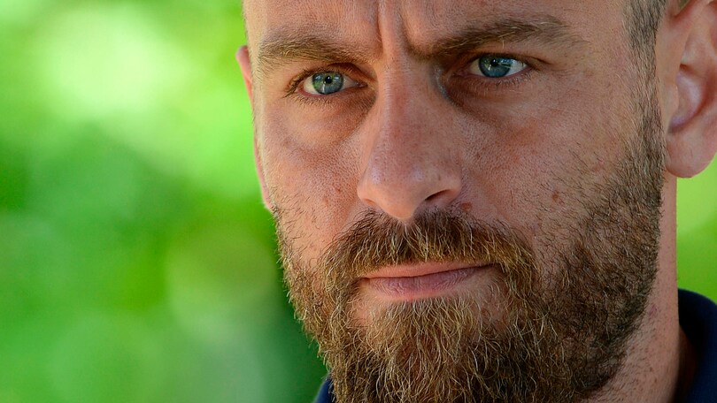 Italia: De Rossi si blocca per un fastidio al tendine, centrocampo azzurro decimato