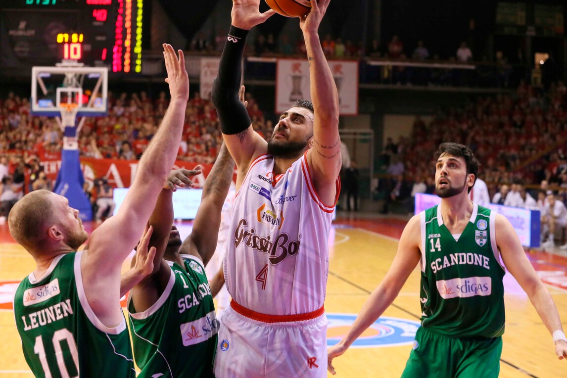 Basket Serie A, Reggio si riscatta: va sul 3-2