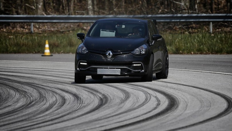 Renault Clio RS 16, iniezione di potenza
