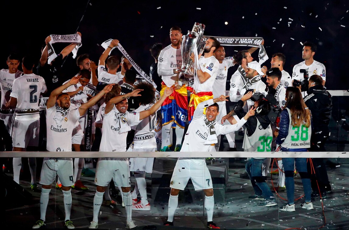 Real Madrid, Bernabeu in delirio per i suoi eroi