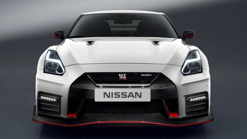 Nissan GT-R Nismo 2017: foto