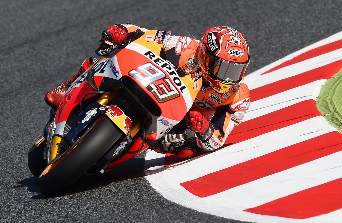 MotoGp Catalogna: Marquez conquista la pole, seconda fila per Rossi