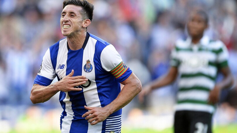 Calciomercato, il Napoli alza l'offerta per Herrera