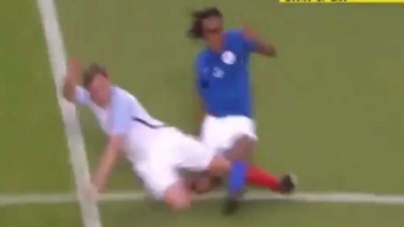 Davids choc: fallo killer da un commentatore tv