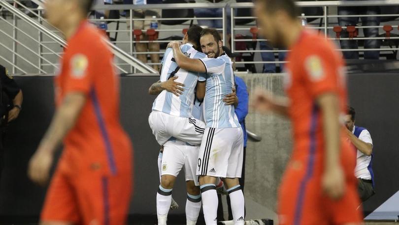 Banega e Di Maria, l'Argentina vola: battuto 2-1 il Cile