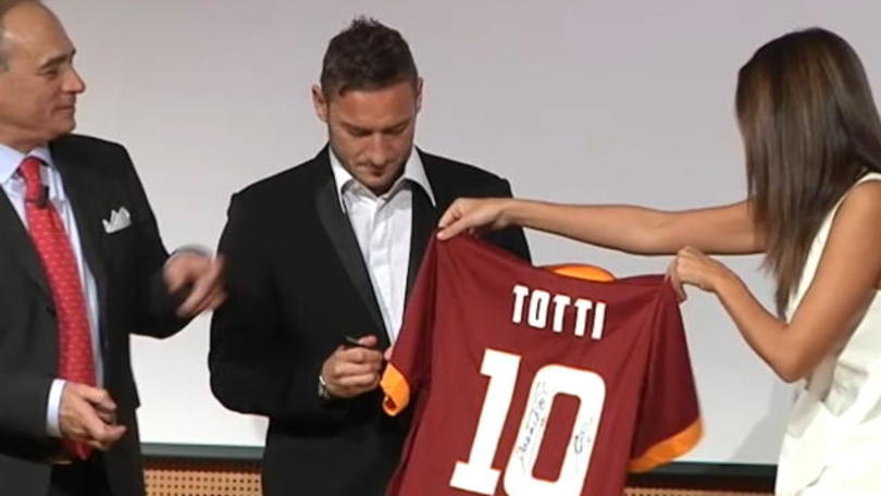 Totti, ufficiale il rinnovo con la Roma