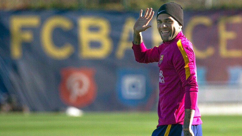 Calciomercato Juventus, dalla Spagna: «Psg, assalto finale per Dani Alves»