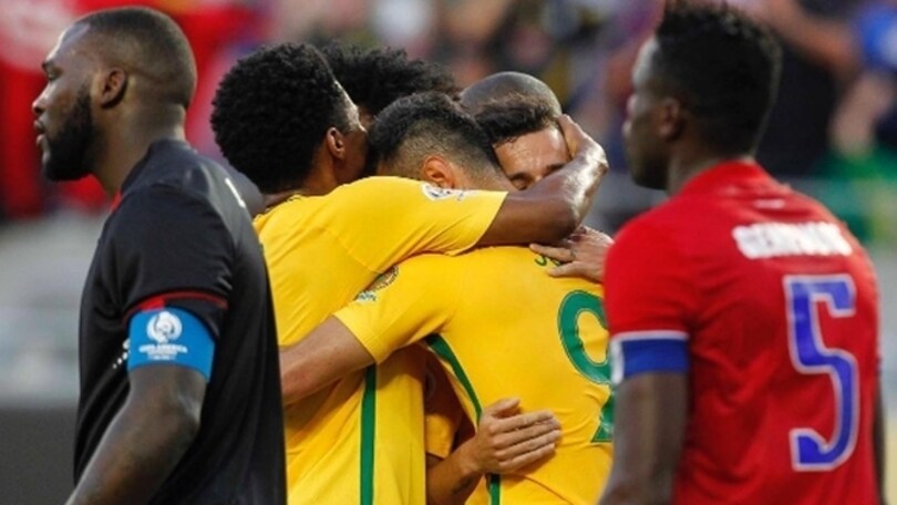 Coppa America, Brasile-Haiti 7-1: Dani Alves show