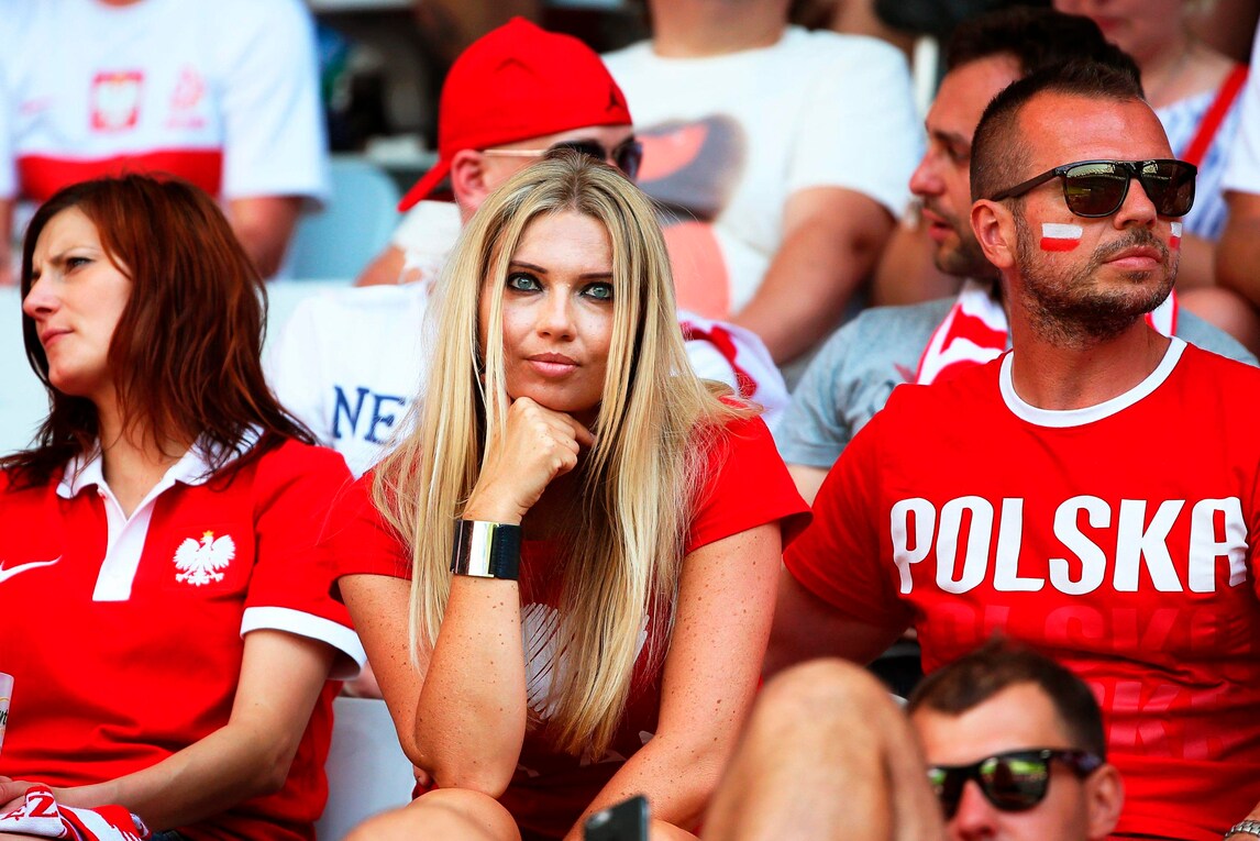 Polonia-Irlanda del Nord, sugli spalti bellezze e...Ferguson