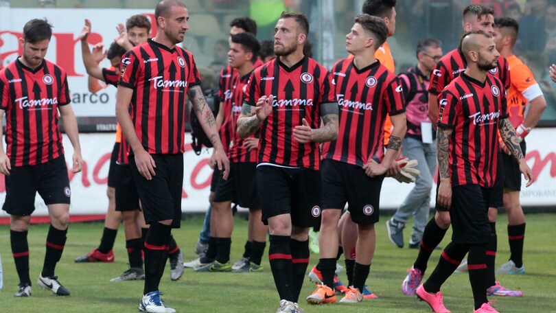 Lega Pro Foggia batte Vibonese 3-0: in testa con il Lecce