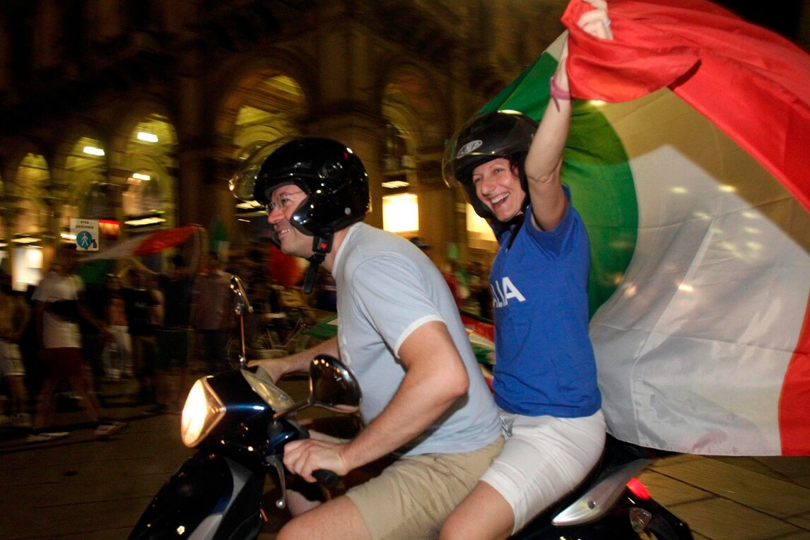 Euro 2016, raccontaci Belgio-Italia con "Selfie azzurro"