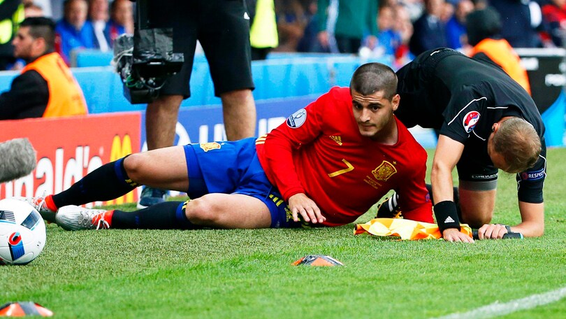 Spagna-Repubblica Ceca, Morata "stende" il guardalinee