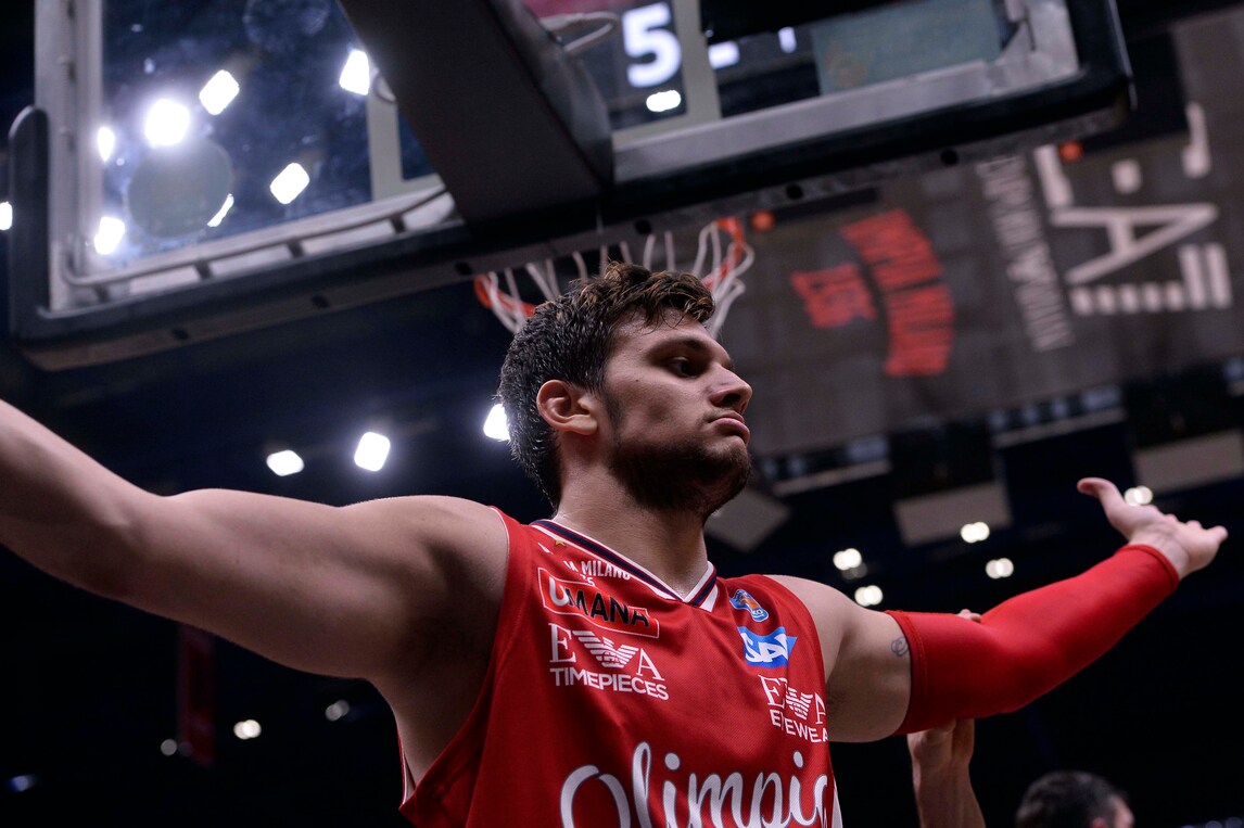 Basket Serie A, Milano al match-point