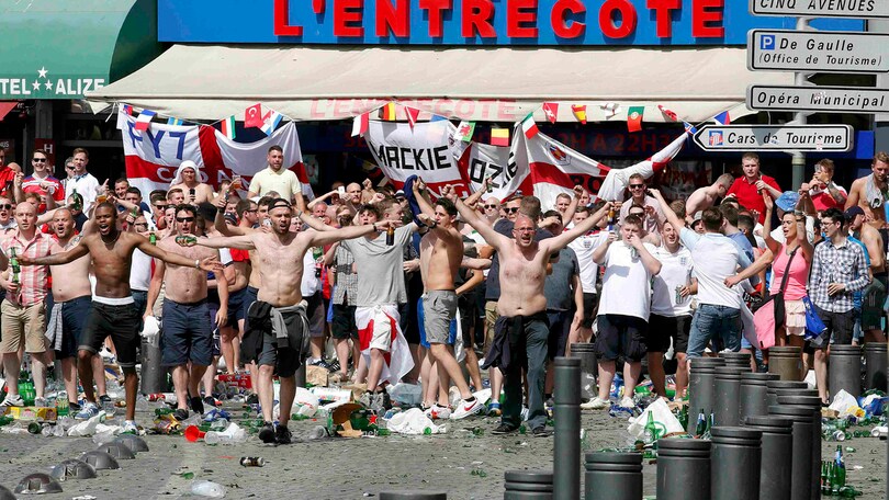 Euro 2016: scontri a Lille tra gallesi, inglesi e russi