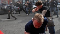 Lille, scontri tra inglesi e russi. La polizia usa i lacrimogeni