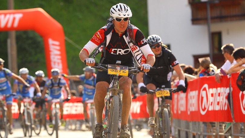 Medico affronta la mtb estrema a 50 anni: “Lo sport fa bene ma…”