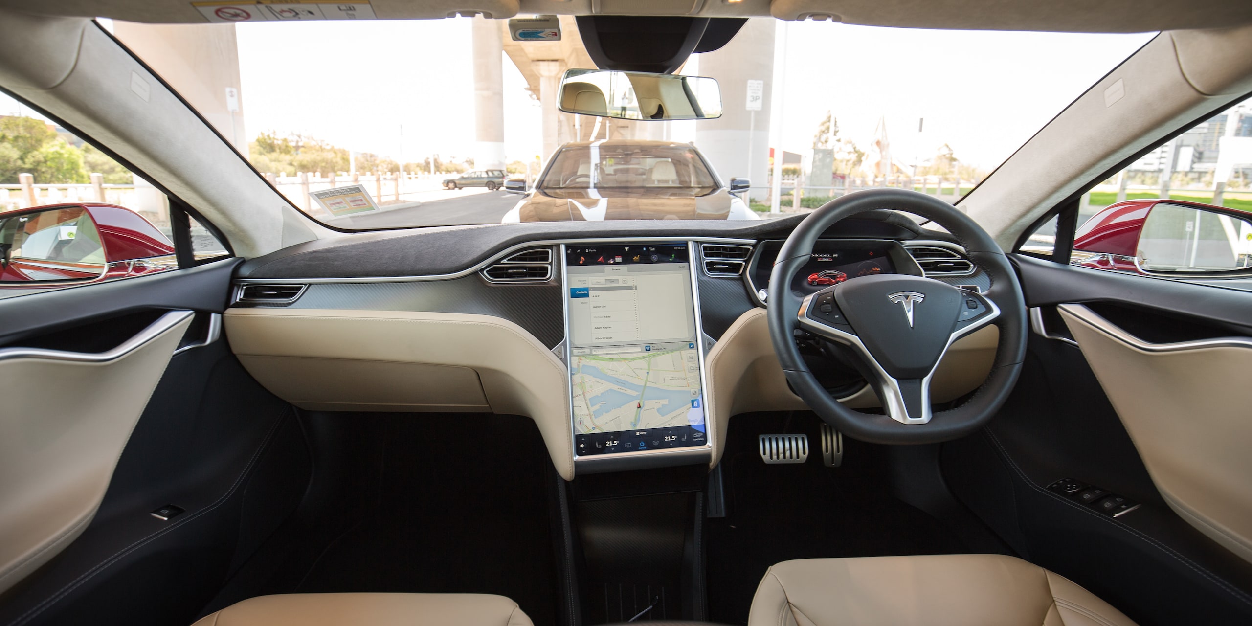 Mertens, Volvo «Guidando una Tesla penso che l'autopilota voglia uccidermi»