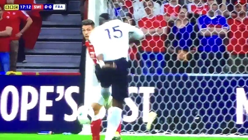 Euro 2016, Svizzera-Francia: che traversa di Pogba!