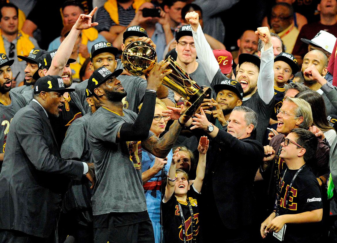 Basket, Nba: Cleveland campione, LeBron James stende Golden State