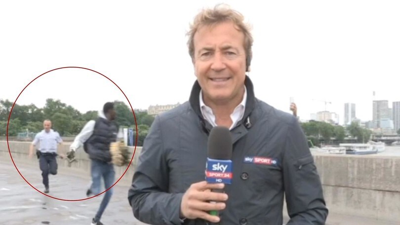 Euro 2016, scippo in diretta a Parigi