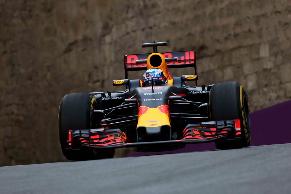F1 Baku, Ricciardo: «Senza grip poco da fare»