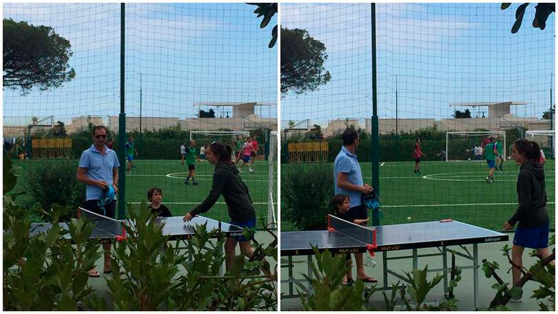 Allegri gioca a ping pong con il figlio nell'albergo del workshop milanista