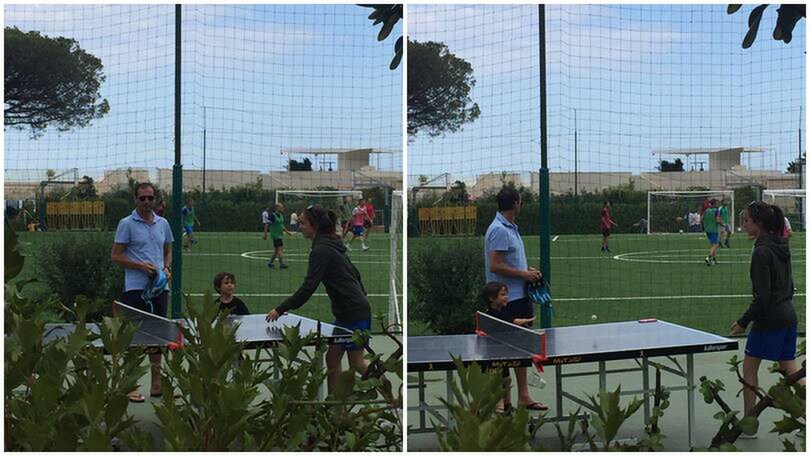 Allegri gioca a ping pong con il figlio nell'albergo del workshop milanista