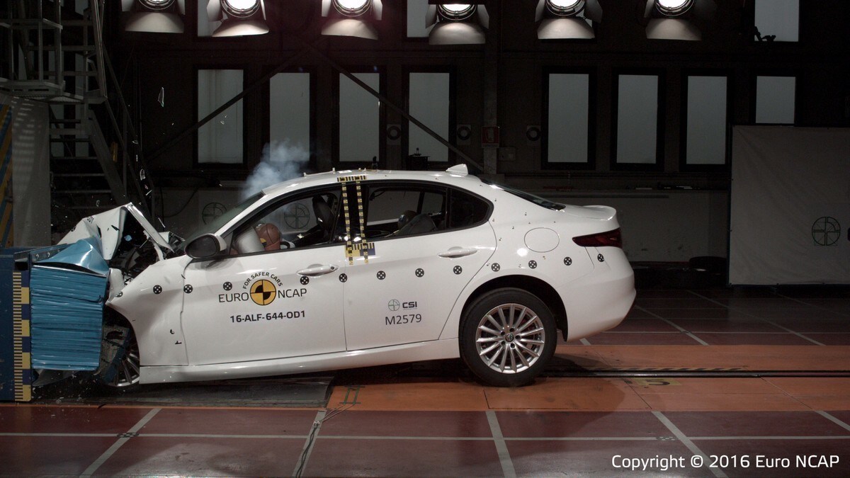 Alfa Romeo Giulia, 5 stelle nei crash test Euro NCAP