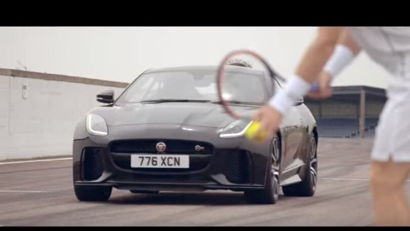 E' più veloce la Jaguar da 575 cv o la palla da tennis?