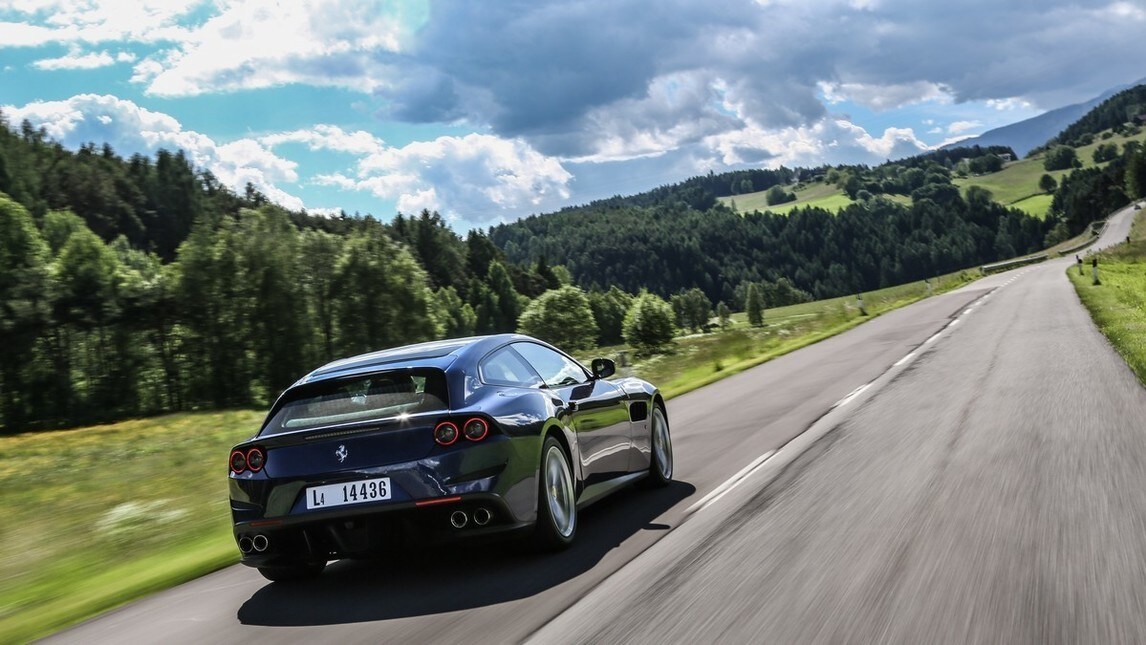 Ferrari GTC4 Lusso, foto e prezzi
