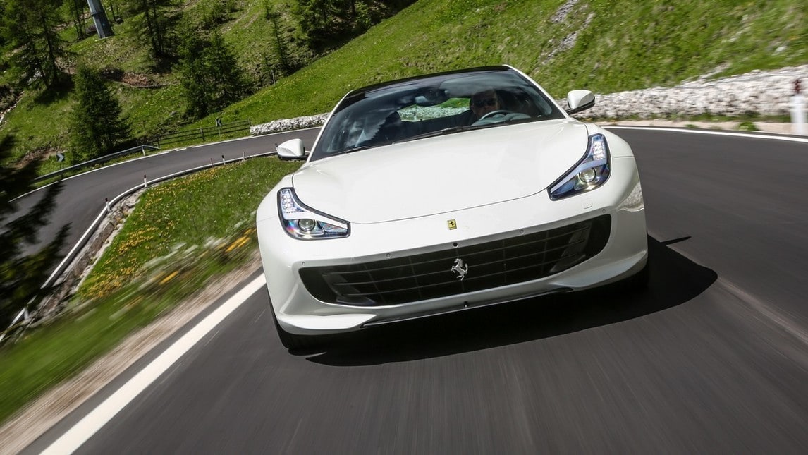 Ferrari GTC4 Lusso, 335 orari a 270 mila euro