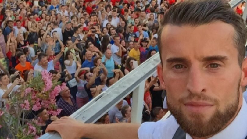 Albania fuori da Euro 2016, ma l'accoglienza a Tirana è trionfale