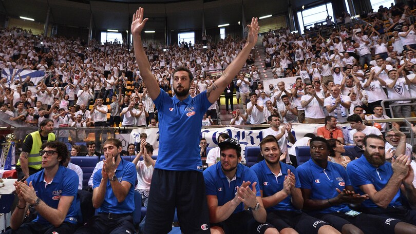 Belinelli: "Charlotte? Felice per il trasferimento"