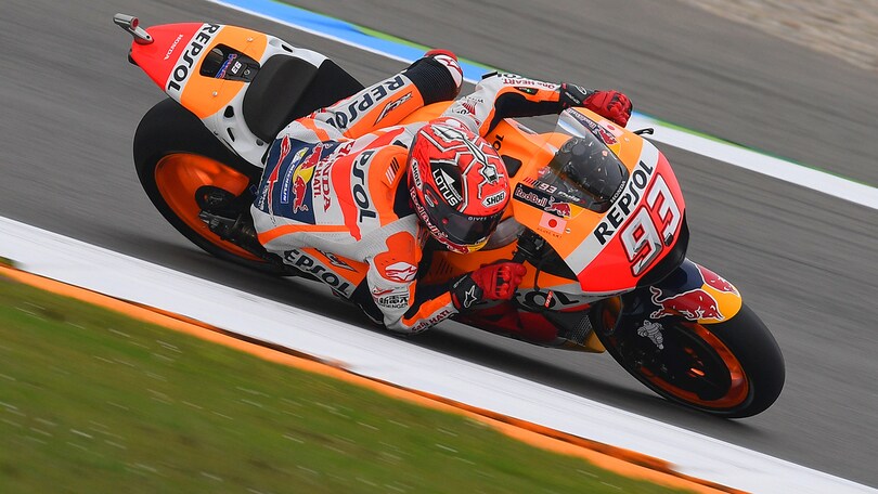 MotoGp, Assen: Marquez primo nelle ultime libere, Rossi è 2°