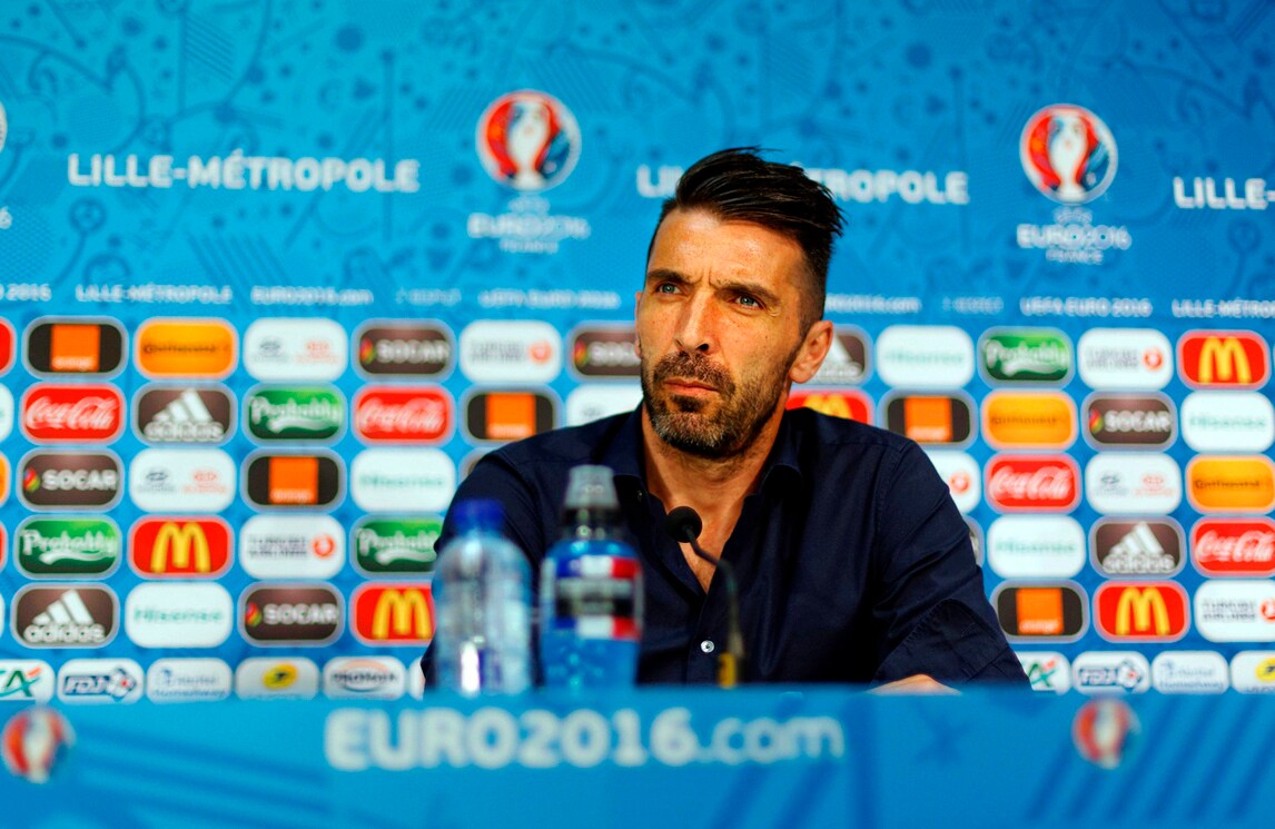 Euro 2016, Buffon: «Solo l'Italia riesce a far soffrire la Spagna»