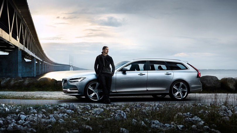 Ibrahimovic lascia la Nazionale e torna a casa in Volvo