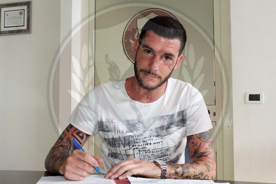 Calciomercato Arezzo, arriva l'ex Cuneo Corradi