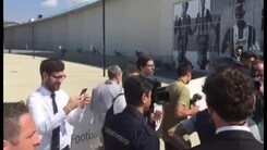 Dani Alves si presenta ai tifosi